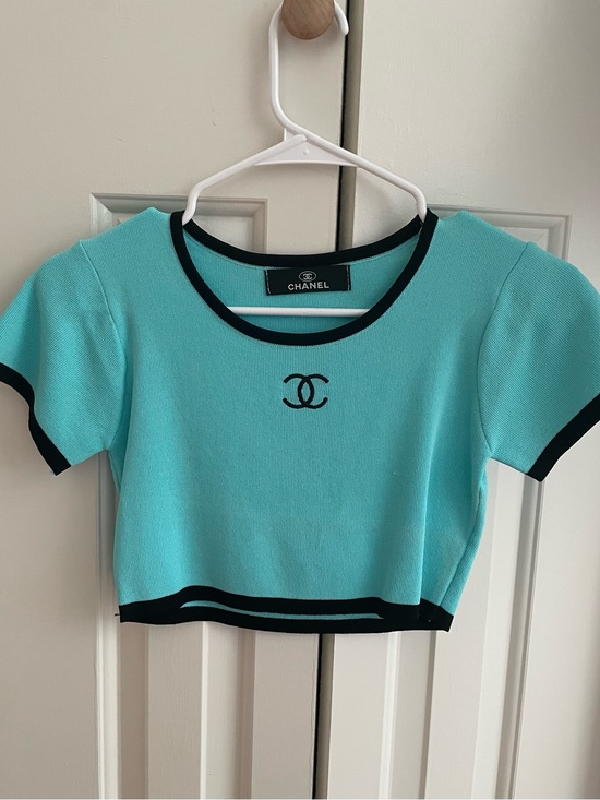 CHANEL Tops - CHANEL Vintage 1990s Rib Knit Cropped Top